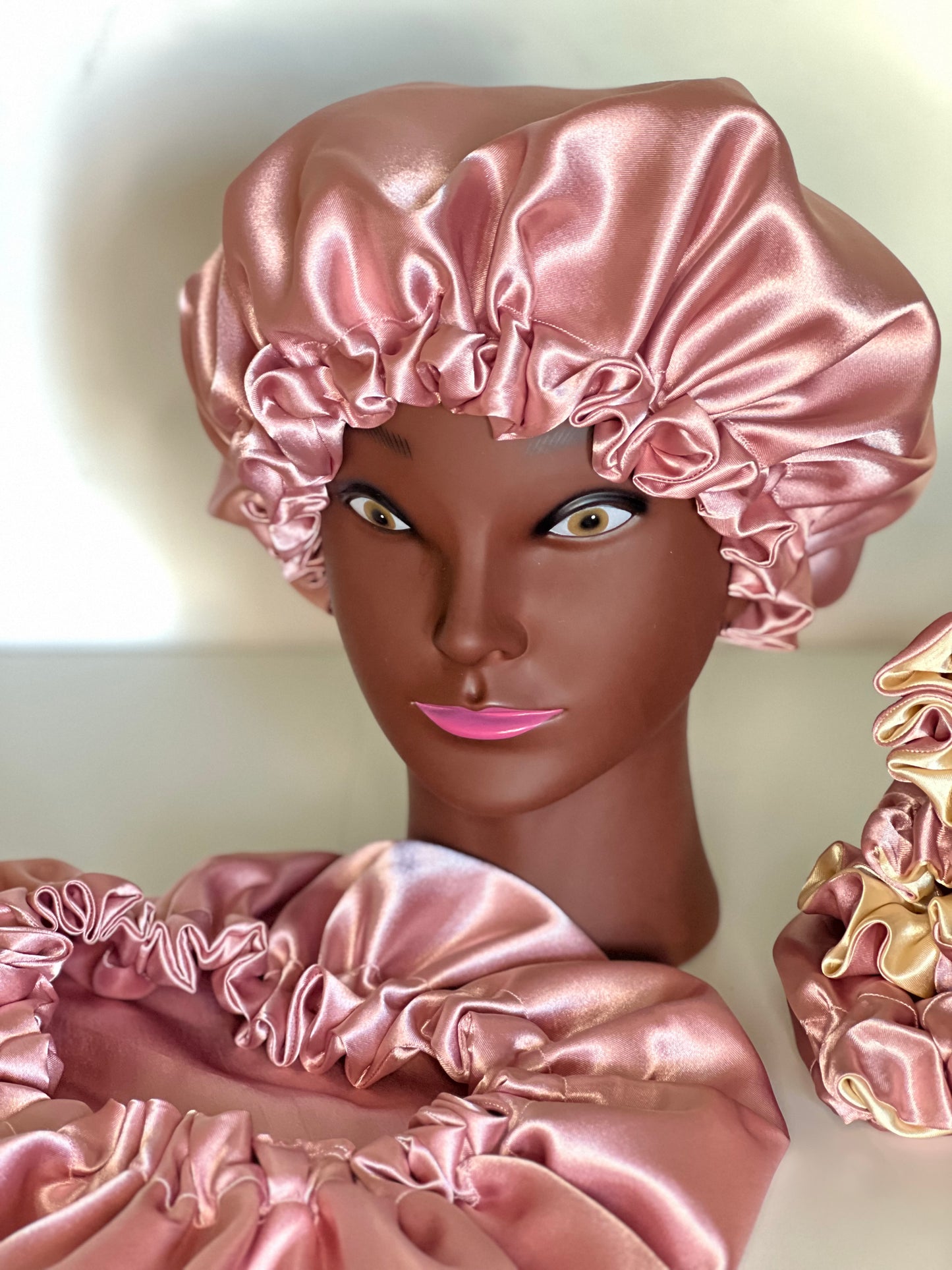 💗 Pink Satin Bonnet