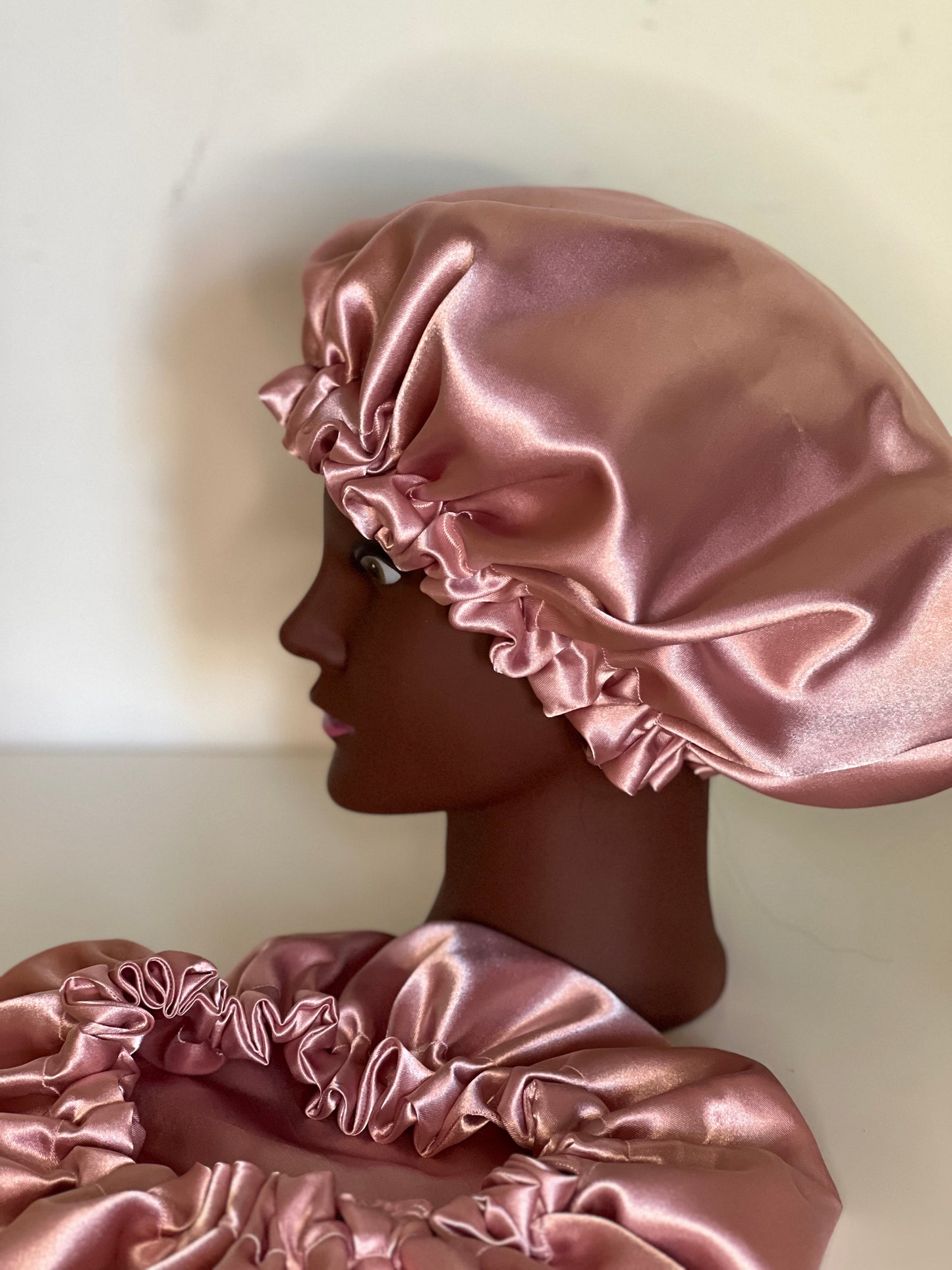 💗 Pink Satin Bonnet