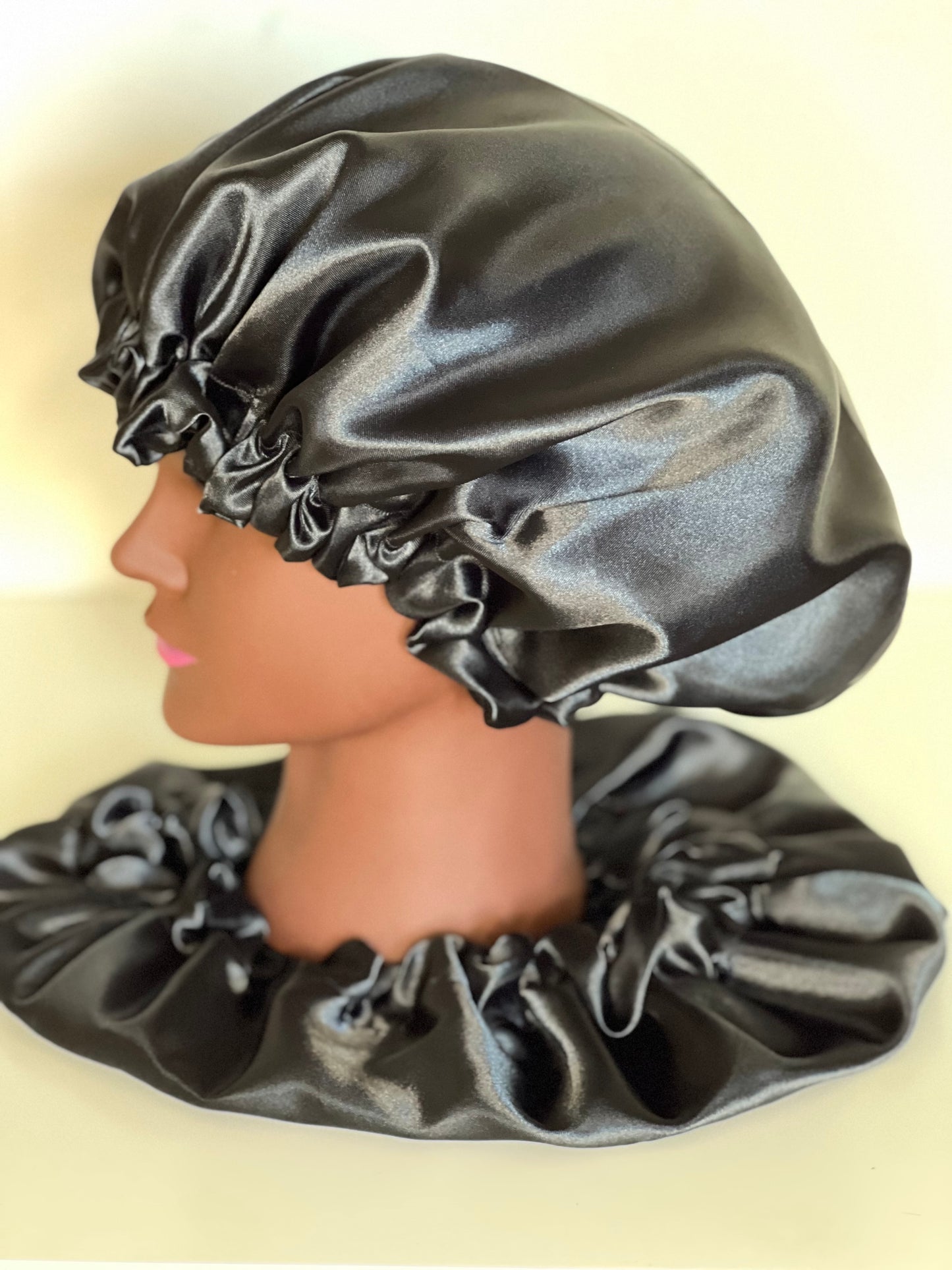 🖤 Black Satin Bonnet